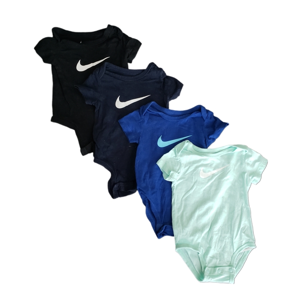 Nike 6m Baby Set of 4 Short Sleeve Logo Bodysuits